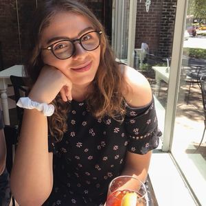 Meet your Posher, Emily